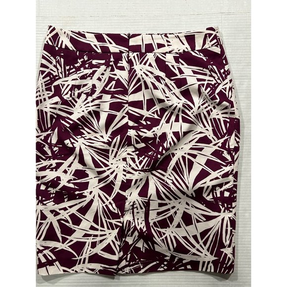 Ann‎ Taylor Loft Pencil Skirt Purple and White Floral Pattern Size 10 - Picture 2 of 6